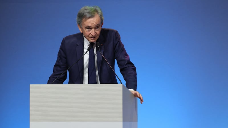 LVMH Sees Tough Year Ahead as Fashion Sales Struggle