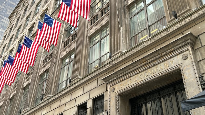 An image of Saks Fifth Avenue's flagship store in New York.